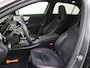 Mercedes-Benz A-klasse 180 Business Solution AMG / Panoramadak/ Night/ Sfeerverlichting/ Memory/ 19 inch