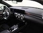 Mercedes-Benz A-klasse 180 Business Solution AMG / Panoramadak/ Night/ Sfeerverlichting/ Memory/ 19 inch