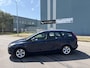 Ford Focus Wagon 1.6-16V Comfort 101 PK. Als nieuw rijdende auto van de tweede eigenaar !!! Airco werkt goed !! Alle keuringen toegestaa !
