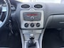 Ford Focus Wagon 1.6-16V Comfort 101 PK. Als nieuw rijdende auto van de tweede eigenaar !!! Airco werkt goed !! Alle keuringen toegestaa !