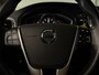 Volvo V40 T2 Edition+ Automaat | Dealer onderhouden | Stoelverwarming | LED Koplampen | Regensensor | Cruise Control | Bluetooth telefoon en Audiostreaming | Audiobediening op stuurwiel | Volledig digitaal TFT instrumentenpaneel met 3 instellingen | Electronic Climate Control L+R | Elektrisch inklapbare buitenspiegels | Automatisch dimmende binnenspiegel | Parkeersensoren achter | Elektrische ramen voor en achter | 16 Inch | Dynamic Textiel charcoal bekleding met wit stiksel | Volvo On Call met mobiele App functie | Fusion Red Metallic |