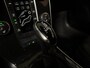 Volvo V40 T2 Edition+ Automaat | Dealer onderhouden | Stoelverwarming | LED Koplampen | Regensensor | Cruise Control | Bluetooth telefoon en Audiostreaming | Audiobediening op stuurwiel | Volledig digitaal TFT instrumentenpaneel met 3 instellingen | Electronic Climate Control L+R | Elektrisch inklapbare buitenspiegels | Automatisch dimmende binnenspiegel | Parkeersensoren achter | Elektrische ramen voor en achter | 16 Inch | Dynamic Textiel charcoal bekleding met wit stiksel | Volvo On Call met mobiele App functie | Fusion Red Metallic |