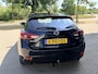 Mazda 3 2.0 Skylease NL-Auto, Dealer Ondh., Navigatie, Apple Carplay / Android Auto, Trekhaak, A.Rij-Camera, Trekhaak, Cruise Controle, Climate Controle 2 zone.