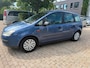 Ford C-Max Focus 1.6-16V Champion airco cruise controle, elec pakket, trekhaak, nette goed rijdende auto apk t/m 26-01-2027