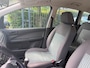 Ford C-Max Focus 1.6-16V Champion airco cruise controle, elec pakket, trekhaak, nette goed rijdende auto apk t/m 26-01-2027