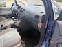 Ford C-Max Focus 1.6-16V Champion airco cruise controle, elec pakket, trekhaak, nette goed rijdende auto apk t/m 26-01-2027