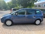 Ford C-Max Focus 1.6-16V Champion airco cruise controle, elec pakket, trekhaak, nette goed rijdende auto apk t/m 26-01-2027