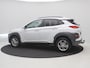 Hyundai Kona 1.6 GDI HEV Premium / Trekhaak / Lederen bekleding / HUD Display / Navigatie / Adaptieve Cruise Control / Elektrisch stoel voor / Stoel verwarming & koeling voor / 1ste eigenaar / NL Auto / Dealeronderhouden/