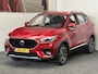MG MG ZS 1.5 106 PK LEDER CRUISE CONTROL NAVIGATIE 360 CAMERA APPLE CARPLAY/ANDROID RIJSTROOKSENSOREN DODEHOEKSENSOREN 17" LM VELGEN IN ZEER NETTE STAAT !!
