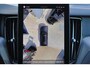 Volvo XC60 T6 Recharge AWD Plus Black Edition - Head-up display - Panorama/schuifdak - 360º camera - Harman/Kardon audio - IntelliSafe Assist & Surround - Adaptieve LED koplampen - Verwarmde voorstoelen, stuur & achterbank - Parkeersensoren voor & achter - Inklapbare trekhaak - Elektr. bedienb. voorstoelen met geheugen - Draadloze tel. lader - Extra getint glas - 21' LMV