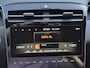 Hyundai Tucson 1.6 T-GDI PHEV Comfort Smart 4WD / SOH 100% / Dealer onderhouden / Fabrieksgarantie tot 05-2027 / Trekgewicht 1350 kg / Stuur- & Stoelverwarming / Achteruitrijcamera / Adaptief cruise control / Apple Carplay Android Auto / Keyless Entry/Start /