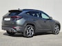 Hyundai Tucson 1.6 T-GDI PHEV Comfort Smart 4WD / SOH 100% / Dealer onderhouden / Fabrieksgarantie tot 05-2027 / Trekgewicht 1350 kg / Stuur- & Stoelverwarming / Achteruitrijcamera / Adaptief cruise control / Apple Carplay Android Auto / Keyless Entry/Start /