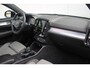 Volvo XC40 T2 129PK AUT8 Business Pro | Adaptive Cruise & Pilot Assist | Verwarmbare voorstoelen+stuur | AppleCarplay | Semi-elektr. inklapbare trekhaak | Keyless Entry | Park Assist & Camera Achter | DAB+ | Navigatie | 19'' Lichtmetalen wielen |