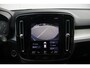 Volvo XC40 T2 129PK AUT8 Business Pro | Adaptive Cruise & Pilot Assist | Verwarmbare voorstoelen+stuur | AppleCarplay | Semi-elektr. inklapbare trekhaak | Keyless Entry | Park Assist & Camera Achter | DAB+ | Navigatie | 19'' Lichtmetalen wielen |
