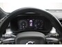 Volvo XC40 T2 129PK AUT8 Business Pro | Adaptive Cruise & Pilot Assist | Verwarmbare voorstoelen+stuur | AppleCarplay | Semi-elektr. inklapbare trekhaak | Keyless Entry | Park Assist & Camera Achter | DAB+ | Navigatie | 19'' Lichtmetalen wielen |
