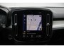 Volvo XC40 T2 129PK AUT8 Business Pro | Adaptive Cruise & Pilot Assist | Verwarmbare voorstoelen+stuur | AppleCarplay | Semi-elektr. inklapbare trekhaak | Keyless Entry | Park Assist & Camera Achter | DAB+ | Navigatie | 19'' Lichtmetalen wielen |