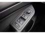 Volkswagen Golf 1.5 TSI Style 130PK / 96kW, Panoramadak, keyless start, navigatie, privacy glas, 17" 'Ventura' LMV, ErgoActive elektrisch verstelbare bestuurdersstoel met geheugen- en massagefunctie, 30 kleurige sfeerverlichting, draadloos Apple Carplay & Android Auto, parkeersensoren voor en achter (PDC), LED Plus koplampen, adaptieve cruise control (ACC), DAB+, elektrisch verstel- en verwarmbare buitenspiegels, 3-zone climatronic etc.