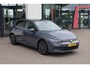 Volkswagen Golf 1.5 TSI Style 130PK / 96kW, Panoramadak, keyless start, navigatie, privacy glas, 17" 'Ventura' LMV, ErgoActive elektrisch verstelbare bestuurdersstoel met geheugen- en massagefunctie, 30 kleurige sfeerverlichting, draadloos Apple Carplay & Android Auto, parkeersensoren voor en achter (PDC), LED Plus koplampen, adaptieve cruise control (ACC), DAB+, elektrisch verstel- en verwarmbare buitenspiegels, 3-zone climatronic etc.