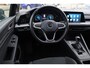 Volkswagen Golf 1.5 TSI Style 130PK / 96kW, Panoramadak, keyless start, navigatie, privacy glas, 17" 'Ventura' LMV, ErgoActive elektrisch verstelbare bestuurdersstoel met geheugen- en massagefunctie, 30 kleurige sfeerverlichting, draadloos Apple Carplay & Android Auto, parkeersensoren voor en achter (PDC), LED Plus koplampen, adaptieve cruise control (ACC), DAB+, elektrisch verstel- en verwarmbare buitenspiegels, 3-zone climatronic etc.