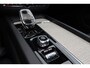 Volvo XC60 Recharge T6 AWD Inscription - Panorama/schuifdak - IntelliSafe Assist & Surround - Harman/Kardon audio - 360º Camera - Verwarmde voorstoelen, stuur & achterbank - Parkeersensoren voor & achter - Draadloze tel. lader - Elektr. bedienb. bestuurdersstoel met geheugen - Head up display - Extra getint glas - 19' LMV