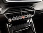 Peugeot 2008 1.2 PureTech Allure Pack 131Pk Automaat (VIRTUAL COCKPIT, APPLE CARPLAY, GROOT NAVI, 360 CAMERA, LEDER, SPORTSTOELEN, KEYLESS, GETINT GLAS, NIEUWSTAAT)