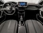 Peugeot 2008 1.2 PureTech Allure Pack 131Pk Automaat (VIRTUAL COCKPIT, APPLE CARPLAY, GROOT NAVI, 360 CAMERA, LEDER, SPORTSTOELEN, KEYLESS, GETINT GLAS, NIEUWSTAAT)
