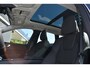 Volvo XC60 T6 Plug-in hybrid AWD Plus Dark | Panoramadak | Trekhaak | Head up display | 360 graden camera | Premium audio by Harman Kardon | Verwarmbare voorstoelen stuurwiel en achterbank