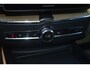 Volvo XC60 T6 Plug-in hybrid AWD Plus Dark | Panoramadak | Trekhaak | Head up display | 360 graden camera | Premium audio by Harman Kardon | Verwarmbare voorstoelen stuurwiel en achterbank