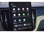 Volvo XC60 T6 Plug-in hybrid AWD Plus Dark | Panoramadak | Trekhaak | Head up display | 360 graden camera | Premium audio by Harman Kardon | Verwarmbare voorstoelen stuurwiel en achterbank