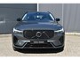 Volvo XC60 T6 Plug-in hybrid AWD Plus Dark | Panoramadak | Trekhaak | Head up display | 360 graden camera | Premium audio by Harman Kardon | Verwarmbare voorstoelen stuurwiel en achterbank