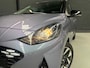 Hyundai i10 5-deurs 1.0 Premium automaat - 2-tone - 5-zits - camera - stoel + stuurverwarming - Apple Carplay