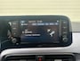 Hyundai i10 5-deurs 1.0 Premium automaat - 2-tone - 5-zits - camera - stoel + stuurverwarming - Apple Carplay