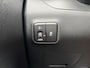 Hyundai i10 5-deurs 1.0 Premium automaat - 2-tone - 5-zits - camera - stoel + stuurverwarming - Apple Carplay