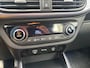 Hyundai i10 5-deurs 1.0 Premium automaat - 2-tone - 5-zits - camera - stoel + stuurverwarming - Apple Carplay