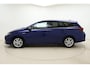 Toyota Auris 1.8 Hybrid Dynamic | Navigatie | Trekhaak | Climate Control | Cruise Control | Camera | Armsteun | Voorstoelen in hoogte verstelbaar