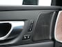 Volvo XC60 T8 AWD Ultimate Dark LONG RANGE PHEV 455pk Dealer O.H. | Trekhaak Af Fabriek | Panodak | Adaptive Cruise | Head Up | 360 Camera | Harman / Kardon | Lederen Comfortzetels Massage & Ventilatie & Memory | Keyless | Stoelen & Stuur Verwarmd | Plug In Hybrid |
