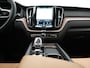 Volvo XC60 T8 AWD Ultimate Dark LONG RANGE PHEV 455pk Dealer O.H. | Trekhaak Af Fabriek | Panodak | Adaptive Cruise | Head Up | 360 Camera | Harman / Kardon | Lederen Comfortzetels Massage & Ventilatie & Memory | Keyless | Stoelen & Stuur Verwarmd | Plug In Hybrid |