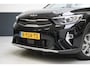 Kia Stonic 1.0 T-GDi 120pk MHEV DynamicLine | Carplay | Trekhaak | All-seasonbanden | Camera | Cruise control