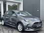 Toyota Yaris 1.5 Hybrid 115 Ative Plus Parkeersensoren voor + achter, Stoelverwarming & Stuurwiel verwarmd, Apple Carplay en/of Android auto navigatie, Adaptieve cruise control