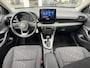 Toyota Yaris 1.5 Hybrid 115 Ative Plus Parkeersensoren voor + achter, Stoelverwarming & Stuurwiel verwarmd, Apple Carplay en/of Android auto navigatie, Adaptieve cruise control
