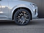 Volvo XC90 2.0 T8 Plug-in hybrid AWD Plus Dark | 7 Persoons | Stuurwiel verwarming | Trekhaak l Schuif- /kantel Pano l 360 cam l 21"