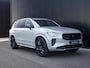 Volvo XC90 2.0 T8 Plug-in hybrid AWD Plus Dark | 7 Persoons | Stuurwiel verwarming | Trekhaak l Schuif- /kantel Pano l 360 cam l 21"