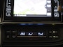 Toyota Auris 1.8 Hybrid Executive | Navigatie | Sportstoelen | Camera | Lichtmetalen velgen |