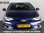Toyota Auris 1.8 Hybrid Executive | Navigatie | Sportstoelen | Camera | Lichtmetalen velgen |
