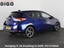 Toyota Auris 1.8 Hybrid Executive | Navigatie | Sportstoelen | Camera | Lichtmetalen velgen |