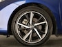 Toyota Auris 1.8 Hybrid Executive | Navigatie | Sportstoelen | Camera | Lichtmetalen velgen |