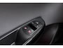 Opel Corsa 1.0 Turbo Innovation | Climate control | Parkeersensoren voor en achter | Lichtmetalen velgen | Half lederen bekleding | Stoel & Stuurverwarming | Cruise control