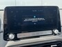 Hyundai Kona Electric EV Comfort 39 kWh / SOH 99,8% / 3 fase Laden/ 8 jaar Batterijgarantie/ Fabrieksgarantie tot 04-2027 / Dealer onderhouden / Batterijgarantie tot 04-2030 / WLTP 305 km stad 435 km / CSS snelladen / Warmtepomp / Stuur- & Stoelverwarming / Achteruitrijcamera / Apple Carplay Android Auto /