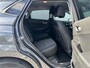 Hyundai Kona Electric EV Comfort 39 kWh / SOH 99,8% / 3 fase Laden/ 8 jaar Batterijgarantie/ Fabrieksgarantie tot 04-2027 / Dealer onderhouden / Batterijgarantie tot 04-2030 / WLTP 305 km stad 435 km / CSS snelladen / Warmtepomp / Stuur- & Stoelverwarming / Achteruitrijcamera / Apple Carplay Android Auto /
