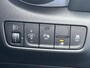 Hyundai Kona Electric EV Comfort 39 kWh / SOH 99,8% / 3 fase Laden/ 8 jaar Batterijgarantie/ Fabrieksgarantie tot 04-2027 / Dealer onderhouden / Batterijgarantie tot 04-2030 / WLTP 305 km stad 435 km / CSS snelladen / Warmtepomp / Stuur- & Stoelverwarming / Achteruitrijcamera / Apple Carplay Android Auto /
